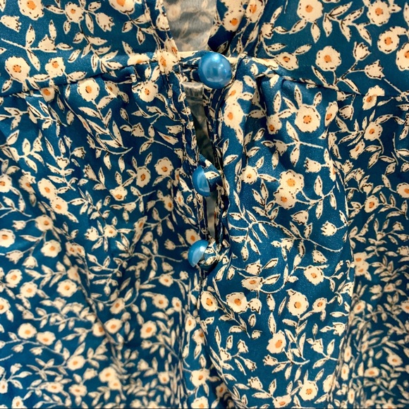 SHEIN spaghetti strap v-neck mini sundress Medium - Picture 2 of 8